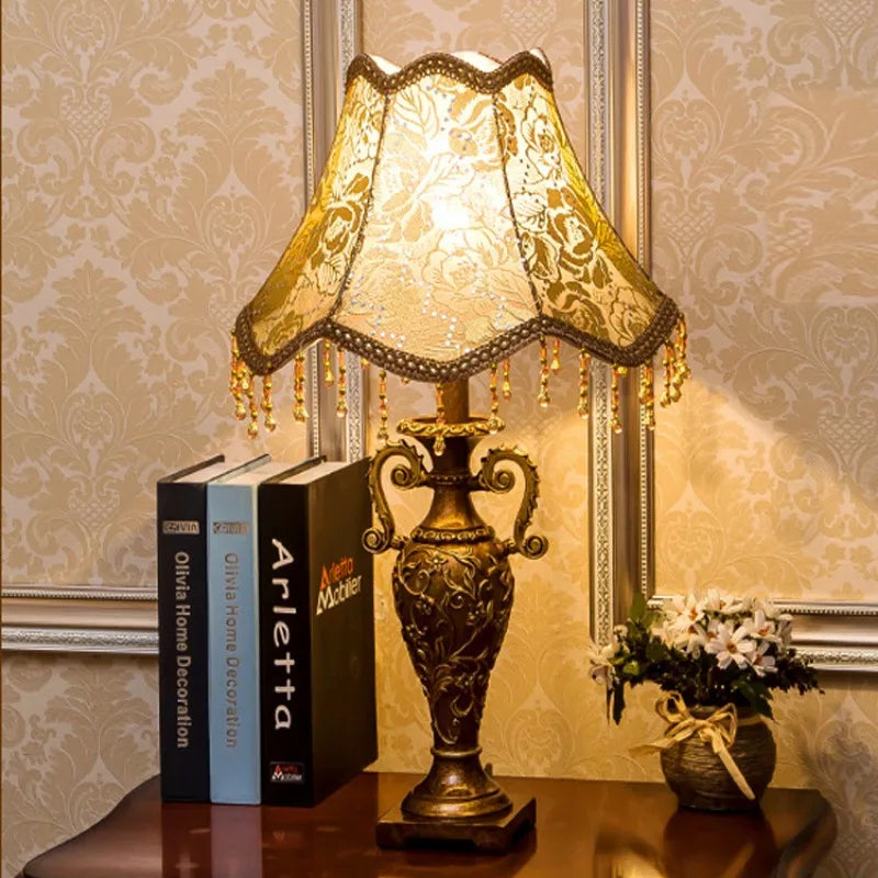 Resin Vintage Classical Floor Lamp